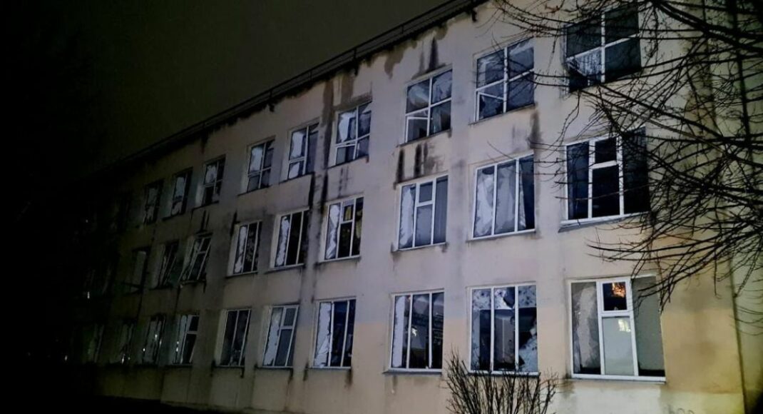 Среди ночи россияне ударили по Мирнограду: среди пострадавших двое детей (фото)