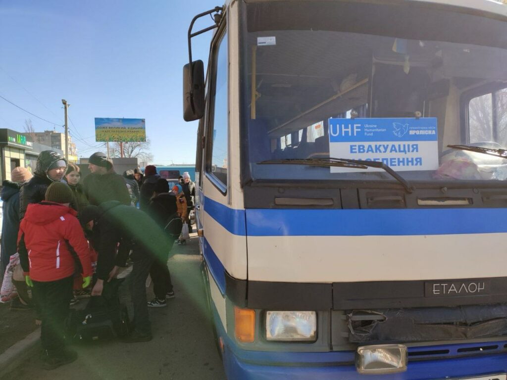 Триває евакуація мешканців Селидівської громади до більш безпечних регіонів України