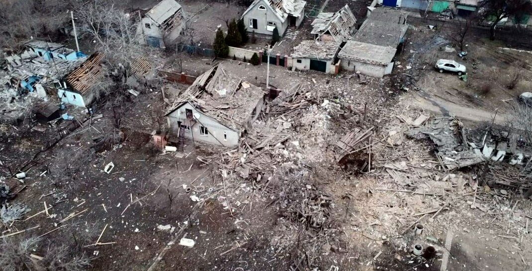 В результате вражеских обстрелов в Донецкой области 2 человека погибло и 19 — ранено