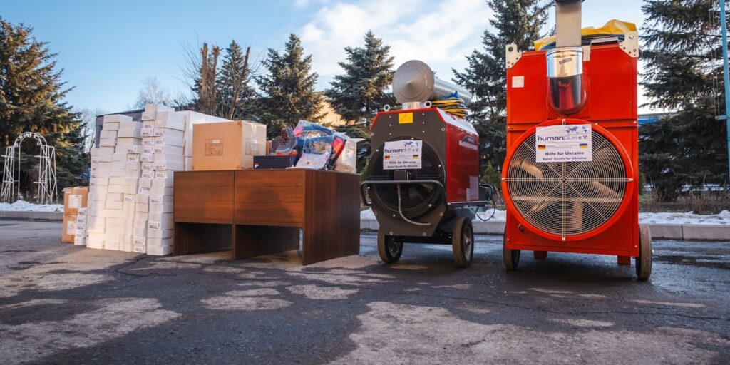 Благодійники передали рятувальникам Донеччини спеціальну техніку та спорядження (фото)