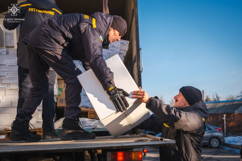 Благодійники передали рятувальникам Донеччини спеціальну техніку та спорядження (фото)