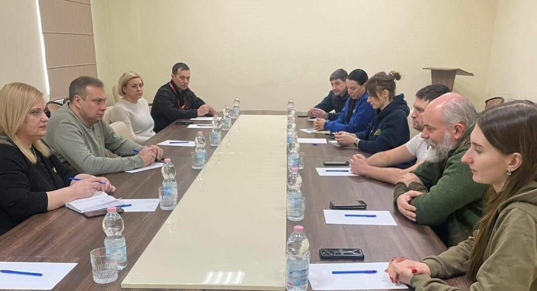 До вирішення питань водопостачання у прифронтових громадах Донеччини доєдналися представники Карітас Україна