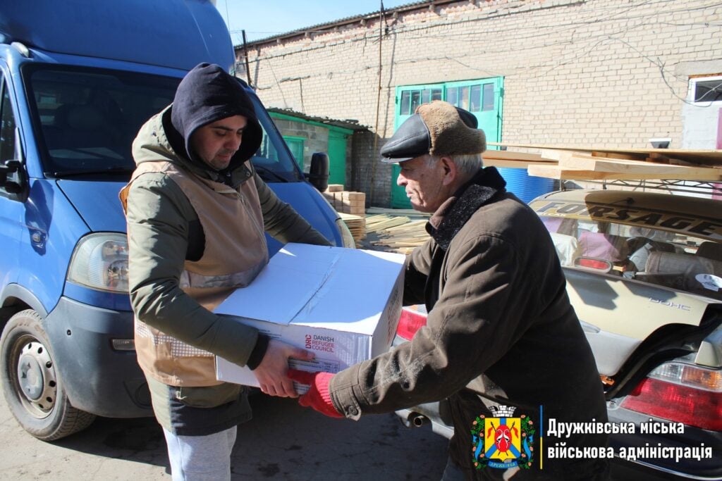 Данська Рада у справах біженців допомагає постраждалим від обстрілів мешканцям Дружківської громади (фото)