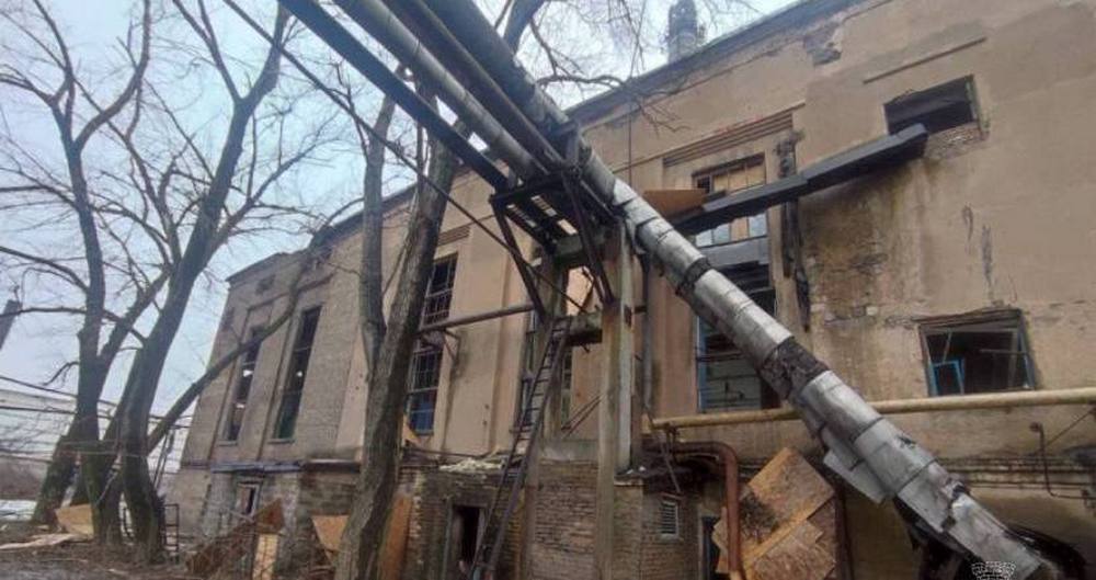У Покровську відновлено роботу пошкодженої обстрілом тепломережі (фото)
