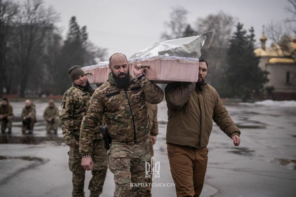 У Слов'янську провели в останню путь медика третьої штурмової сотні Діану Вагнер (фото)