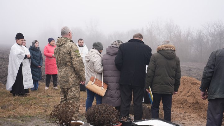 Вижив у полоні та загинув у ДТП: військового з Покровська поховали у Городищі