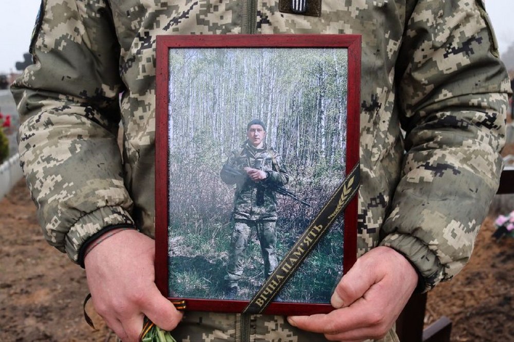 У Селидовому попрощалися з загиблим захисником України (фото)