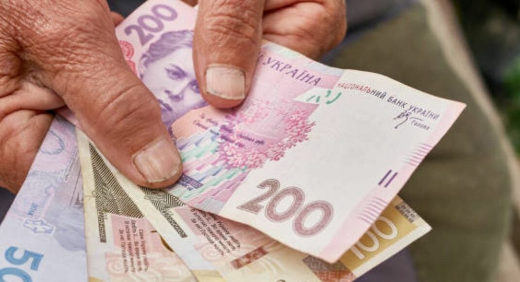 Жителям Луганщини профінансували вже майже 1,2 мільярда гривень пенсій за лютий