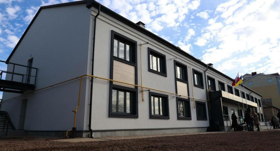 На Киевщине открыли восстановленное общежитие для внутренних переселенцев