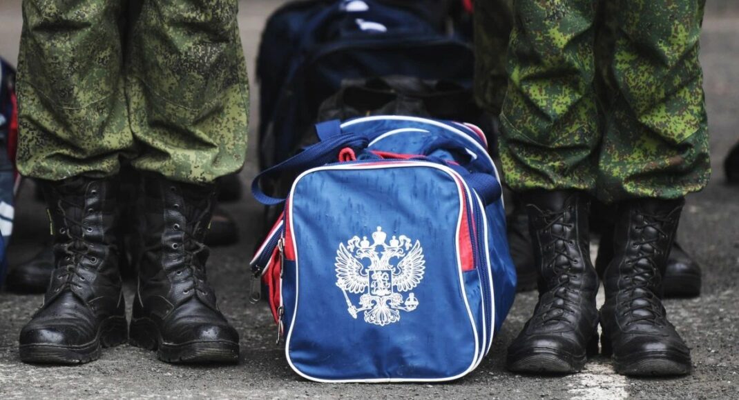 На ТОТ Луганщини росіяни відновили облави на чоловіків з метою мобілізації, — ОВА