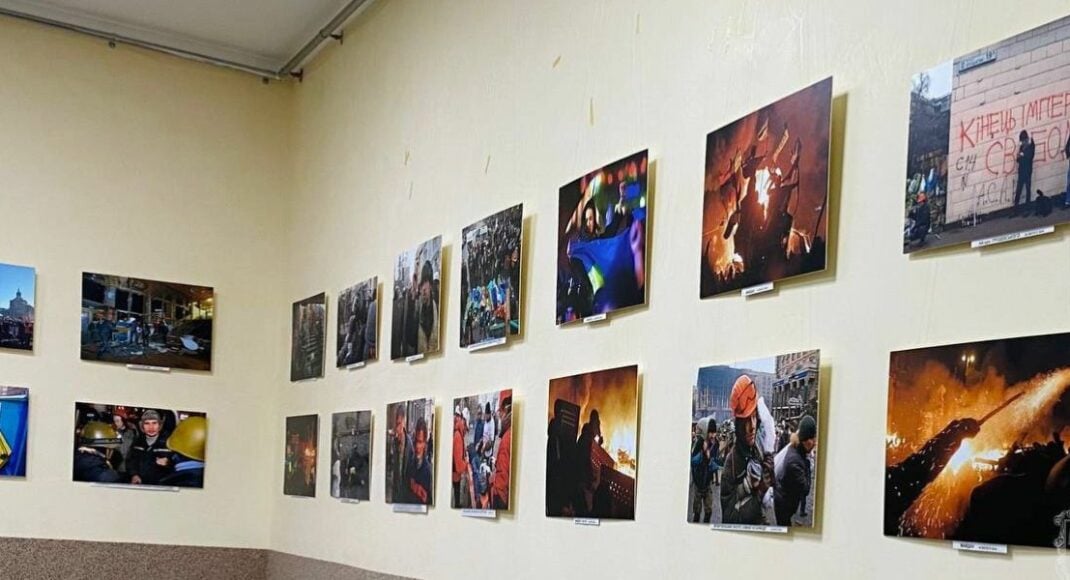 У Покровську презентували фотовиставку місцевого свідка подій Революції Гідності (фото)