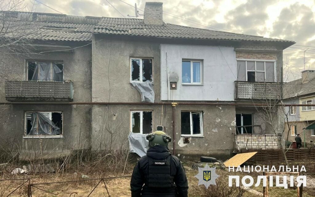 Населені пункти Донеччини ворог обстріляв 15 разів за добу: є 3 поранених