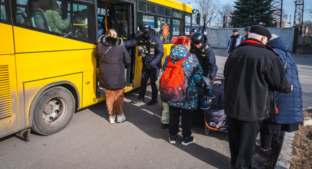 Из Донецкой области эвакуировали еще 21 ребенка