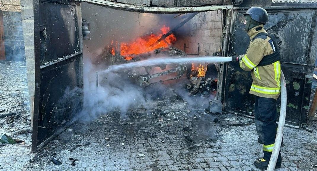 Рятувальники ліквідували пожежі у Торецьку та Костянтинівці внаслідок ворожих обстрілів