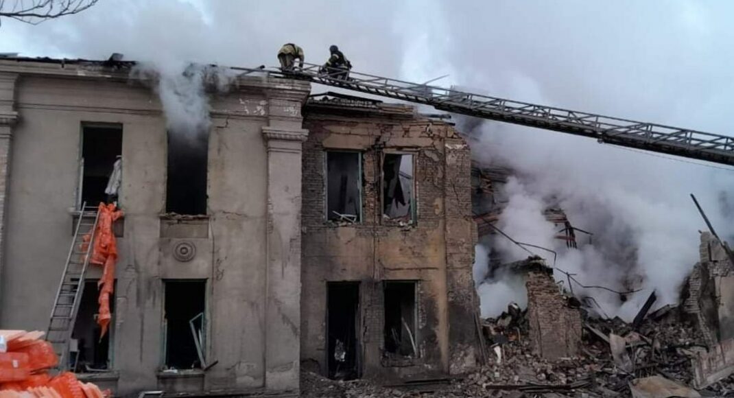 За минувшие сутки территория Константиновской громады подверглась вражеским обстрелам, повреждена линия электросети