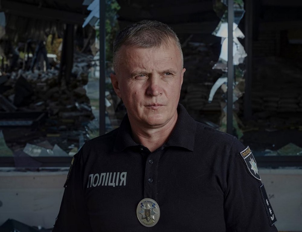 У нацполіції нагадати історію поліцейського Володимира Нікуліна, який допоміг врятувати матеріал для фільму з Оскаром "20 днів у Маріуполі"