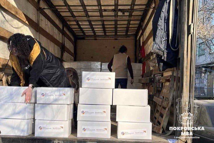 Благодійники привезли черговий гуманітарний вантаж для дітей Покровської громади