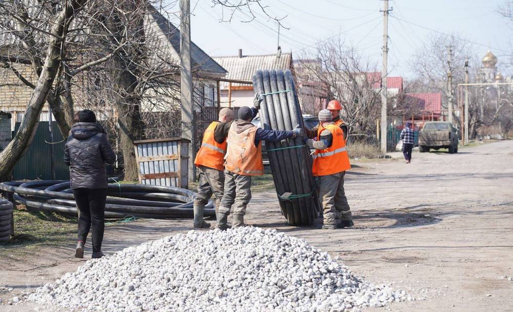 У Покровську виконують ремонт трубопроводів водопостачання з матеріалів, отриманих ACTED