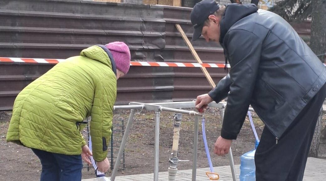 У Добропіллі на Донеччині відновив роботу після обстрілів бювет