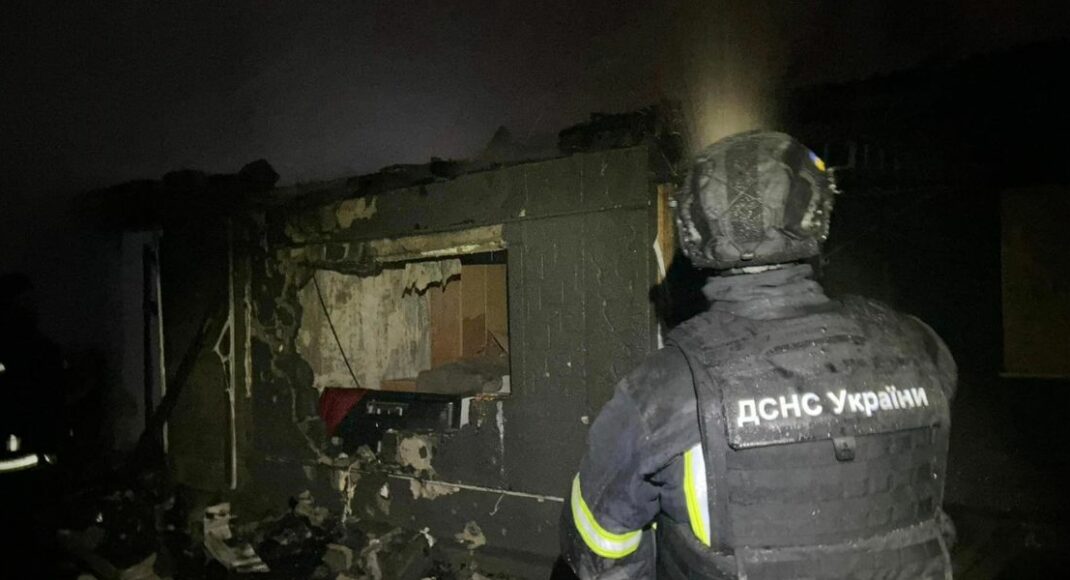 На Донетчине спасатели ликвидировали три пожара, возникших в результате российских обстрелов (фото)