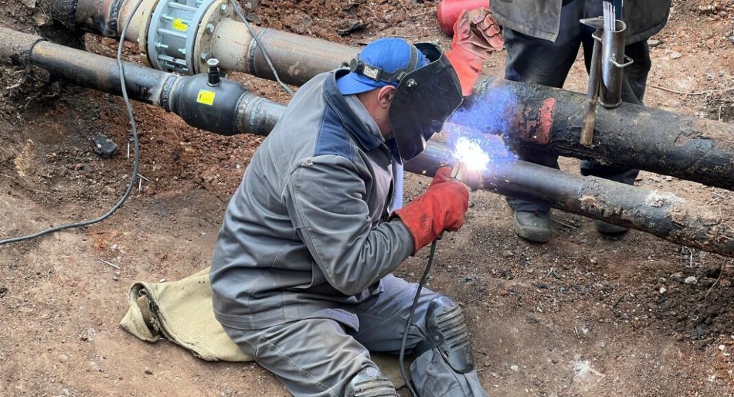 Менше ніж за дві доби у Костянтинівці газ повернули близько тисячі абонентам (фото)