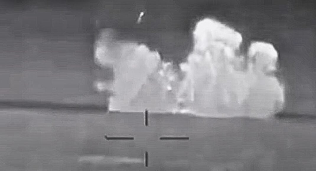 З'явилося відео знищення патрульного корабля чф рф "сєрґєй котов"