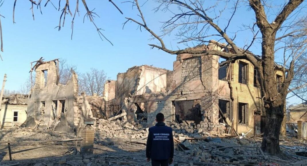 В прокуратуре показали последствия массированной ракетной атаки на Селидово (фото)