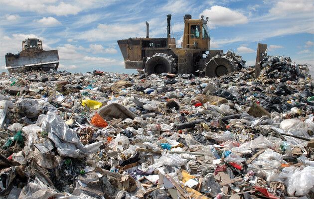 Окупована Луганщина потопає у побутових відходах — сміттєзвалища переповнені