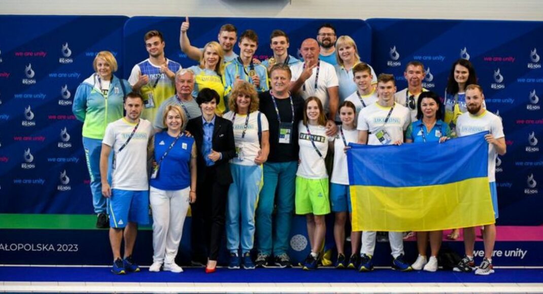 Вісім президентських стипендій призначили стрибунам у воду та тренерам з Луганщини