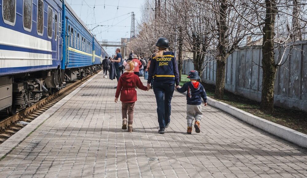 Из Донецкой области эвакуировали еще 17 детей
