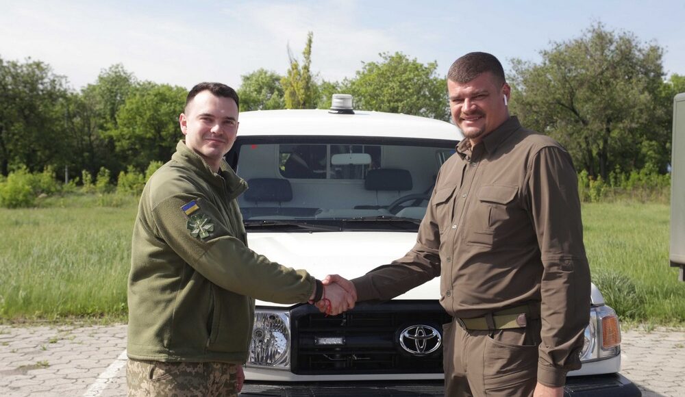 Луганщина передала військовим надсучасний автомобіль медичної допомоги (фото)