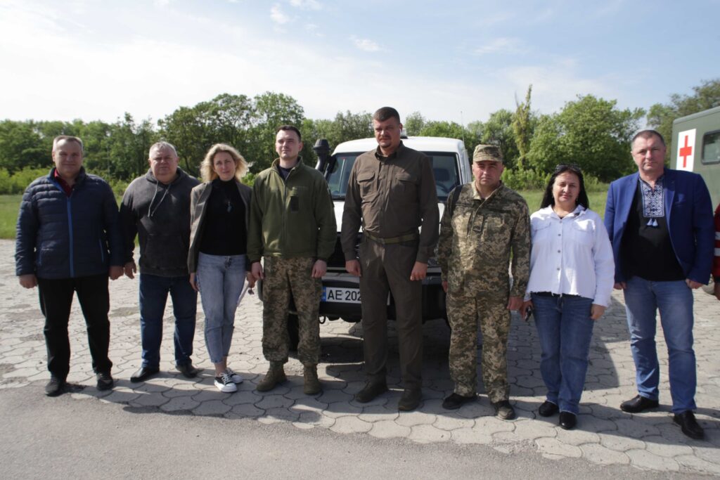 Луганщина передала військовим надсучасний автомобіль медичної допомоги