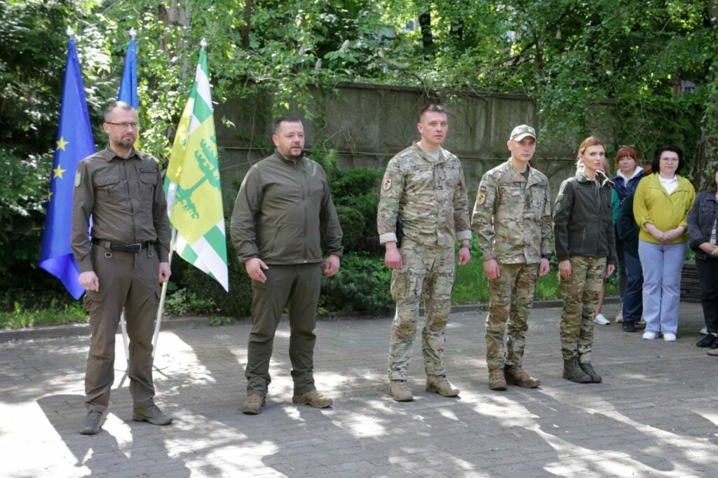 Знаком Пошани "Захиснику Луганщини" відзначили вісьмох військових (фото)