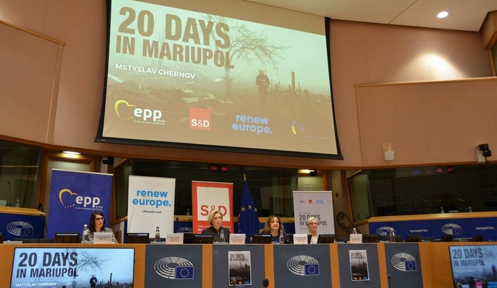 В Европарламенте прошел показ фильма 20 дней в Мариуполе