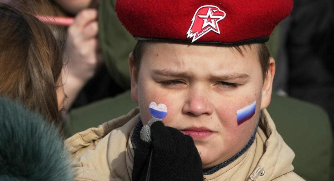 Оккупанты вербуют школьников из оккупированной Луганщины в детское милитаристское движение, — Лубинец