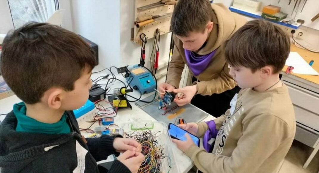 Білолуцька громада Луганщини створює STEM-лабораторію для дітей ВПО у Києві
