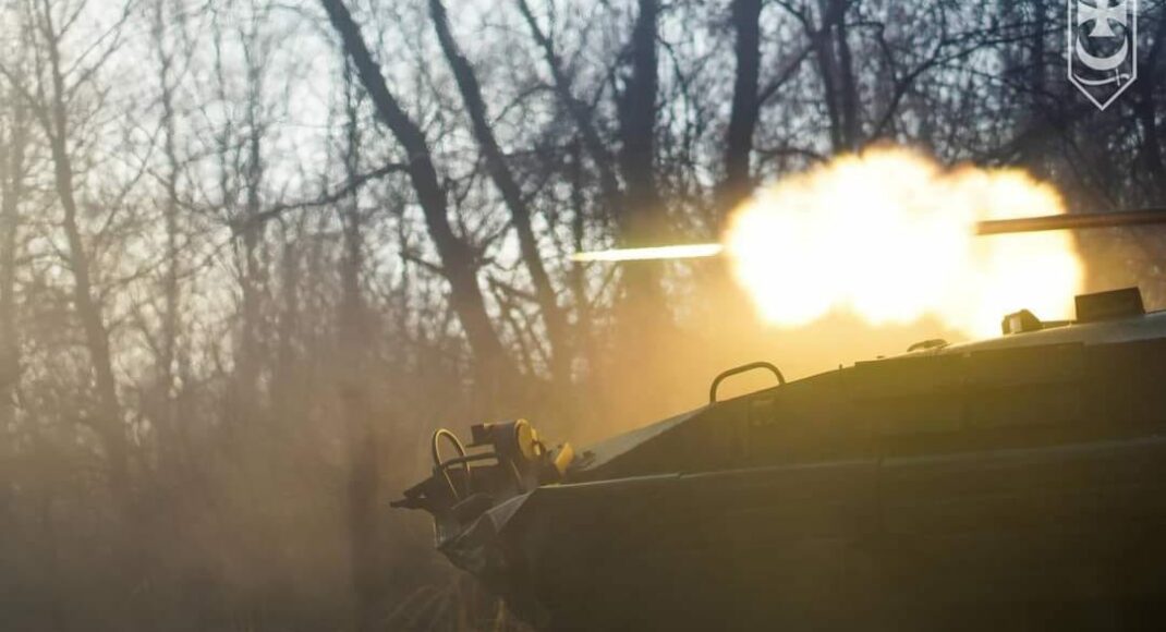 ВСУ: враг не прекращает штурмовать Красногоровку малыми группами