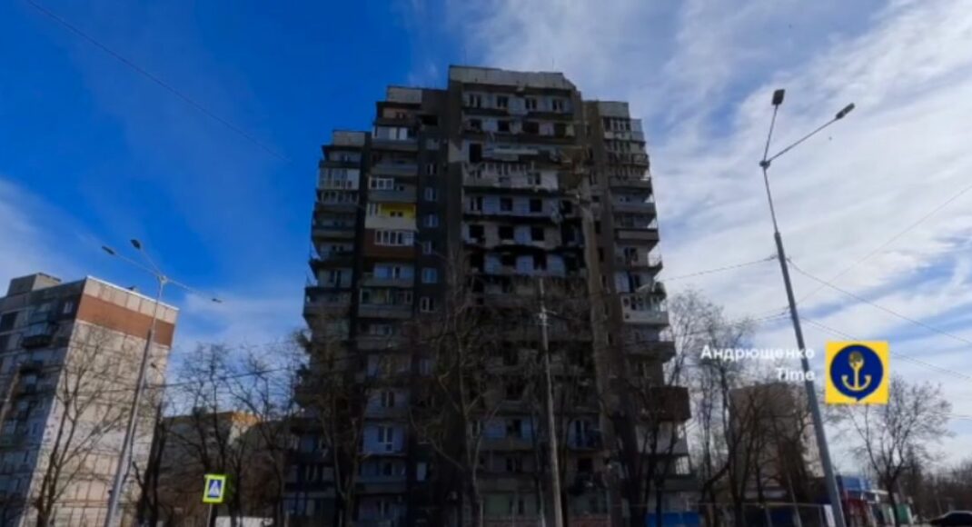 В оккупированном Мариуполе планируют демонтировать до 1 сентября еще 300 многоэтажек (видео)