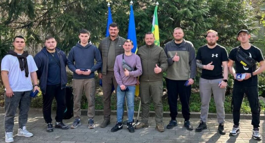 Знаки Пошани "Захиснику Луганщини" отримали 7 військовослужбовців, які захищали Рубіжне та Лисичанськ (фото)