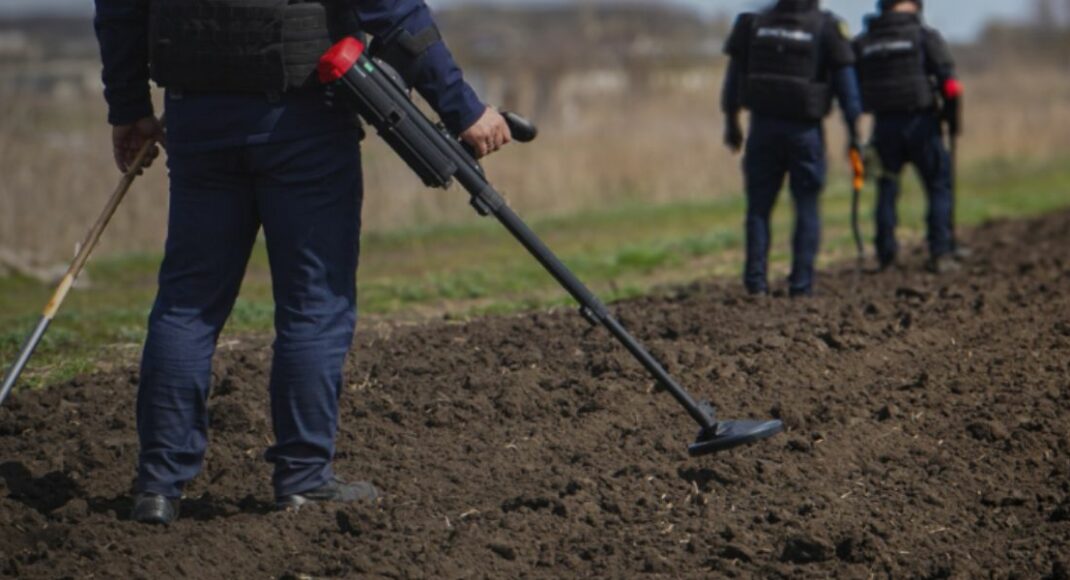 Пиротехники Луганского гарнизона ГСЧС обезвредили 67 взрывоопасных предметов