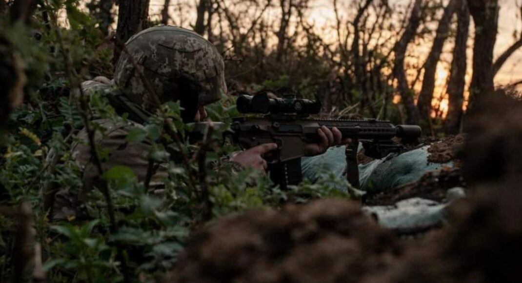 Сили оборони знешкодили ще 890 окупантів і 40 одиниць ворожої артилерії