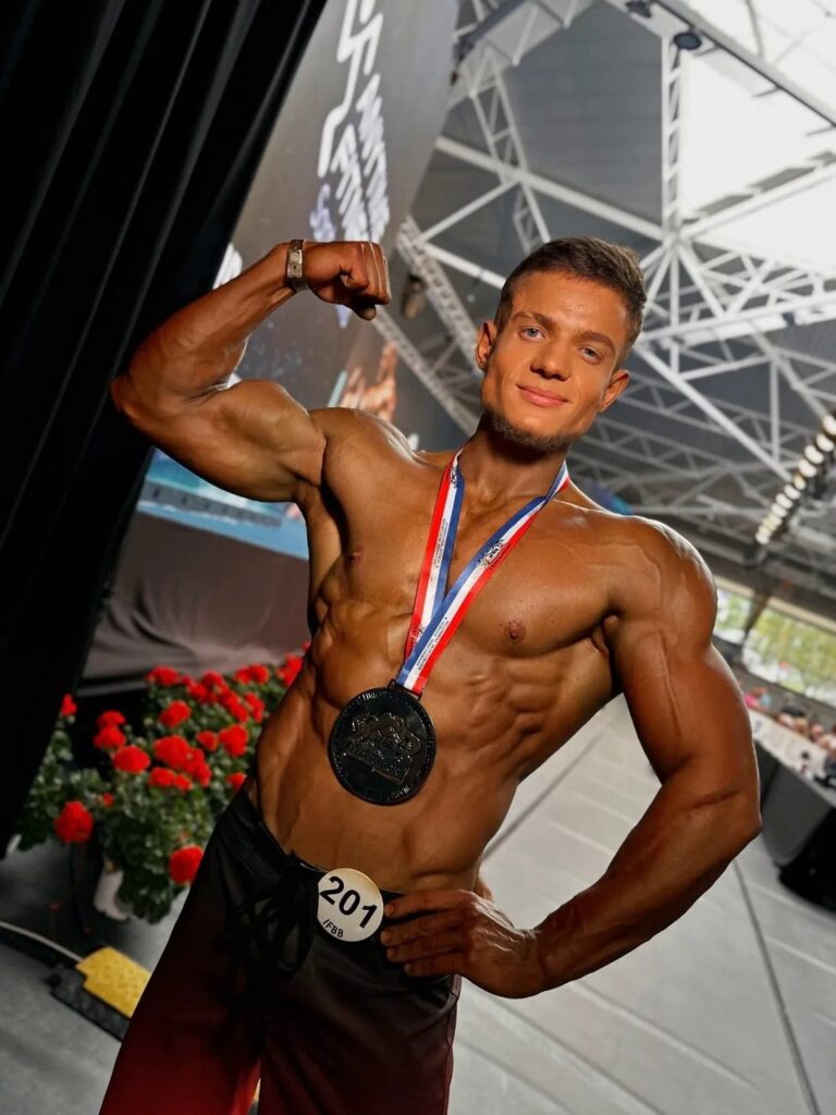 Бодібілдер з Донеччини Андрій Грона став срібним призером чемпіонату Європи з бодібілдингу