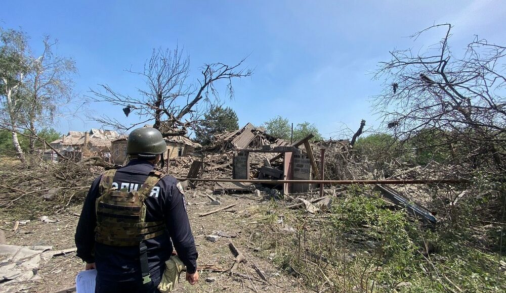 Протягом доби поліція зафіксувала 2501 ворожий удар по Донеччині, є поранені