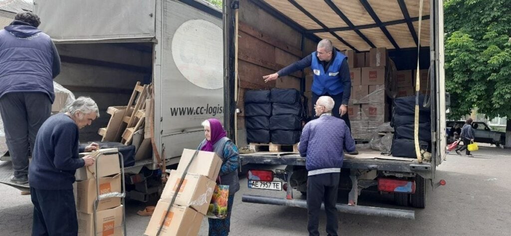 У Селидовому люди похилого віку 80+ отримали продовольчі набори