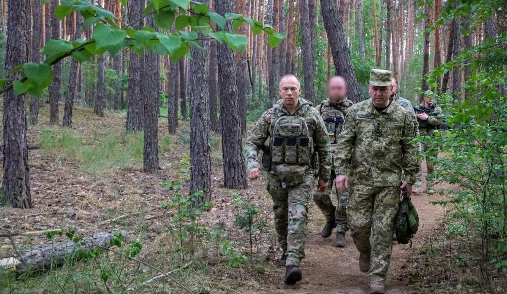Сирський розповів про роботу на східному фронті (фото)