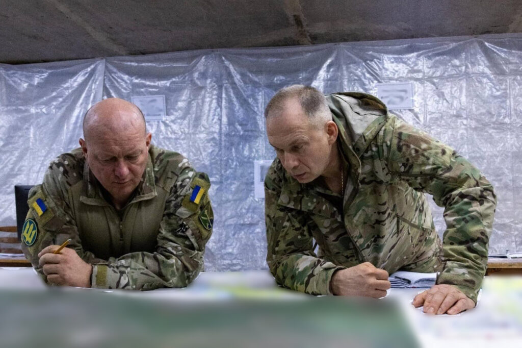 У зв’язку з ускладненням ситуації на cході України Сирський працює на Харківщині (фото)