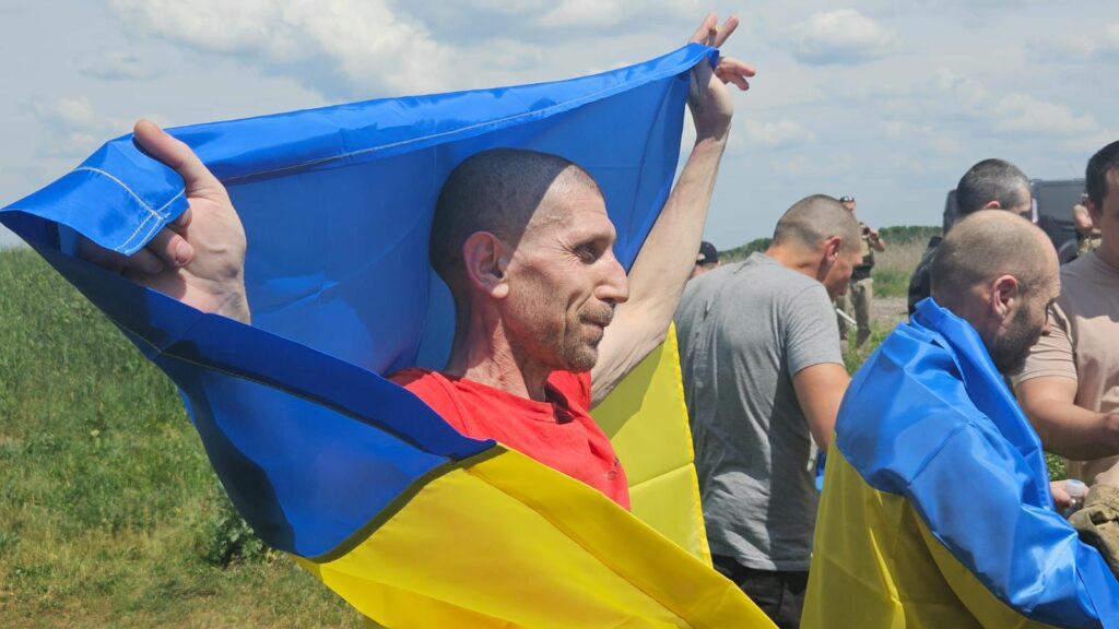 Україна повернула з російського полону 75 людей