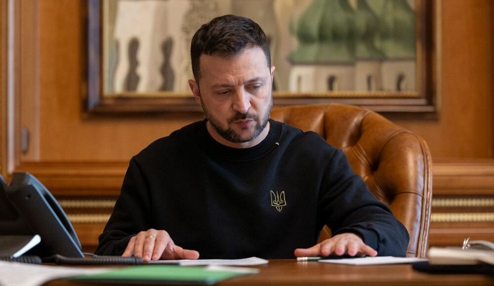 Зеленский говорил с Сырским о ситуации на донецких направлениях