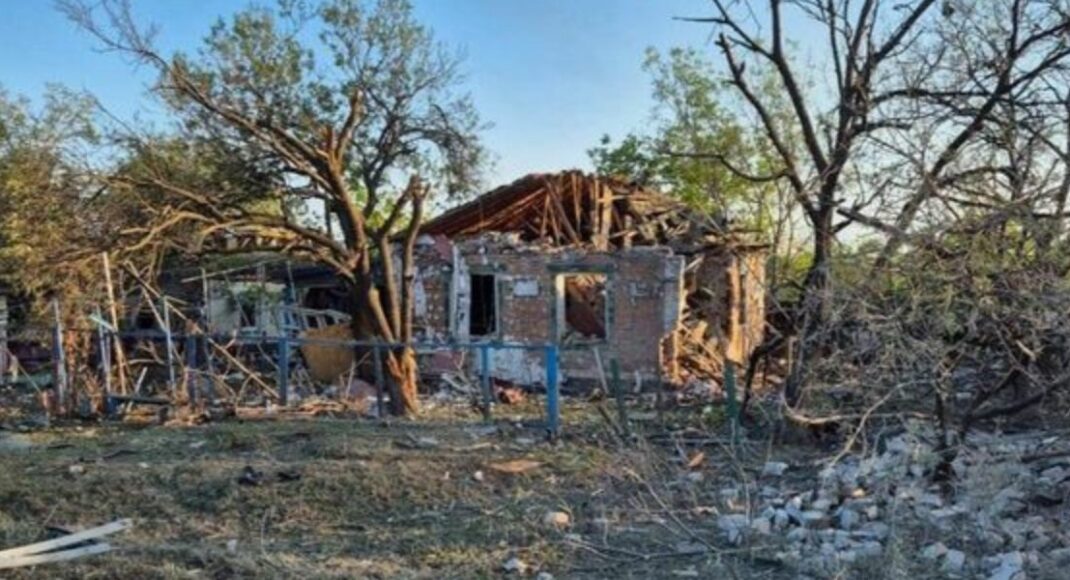 Росіяни 19 разів обстріляли населені пункти Донеччини: куди поцілили (фото)