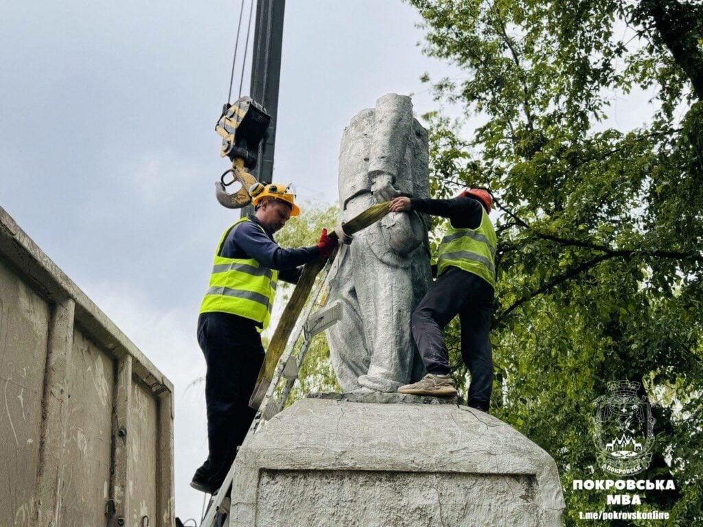 памʼятник максиму горькому